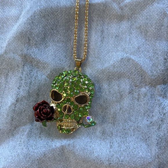 Costume Necklace - Picture 3 of 5